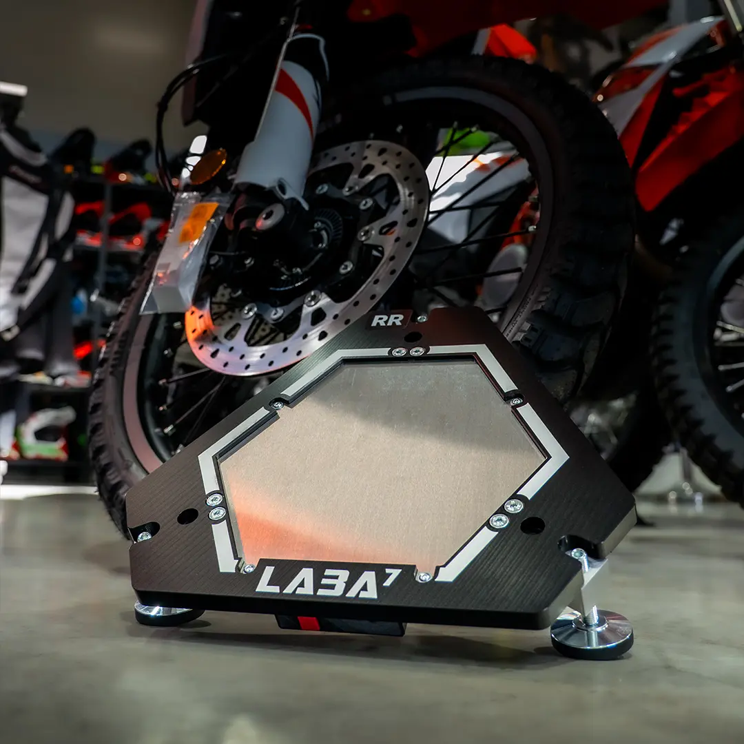 Motorcycle racing Scales 