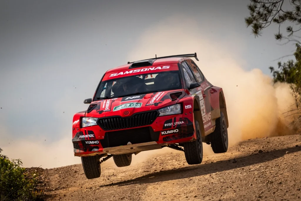 Samsonas Motorsport doing jumps